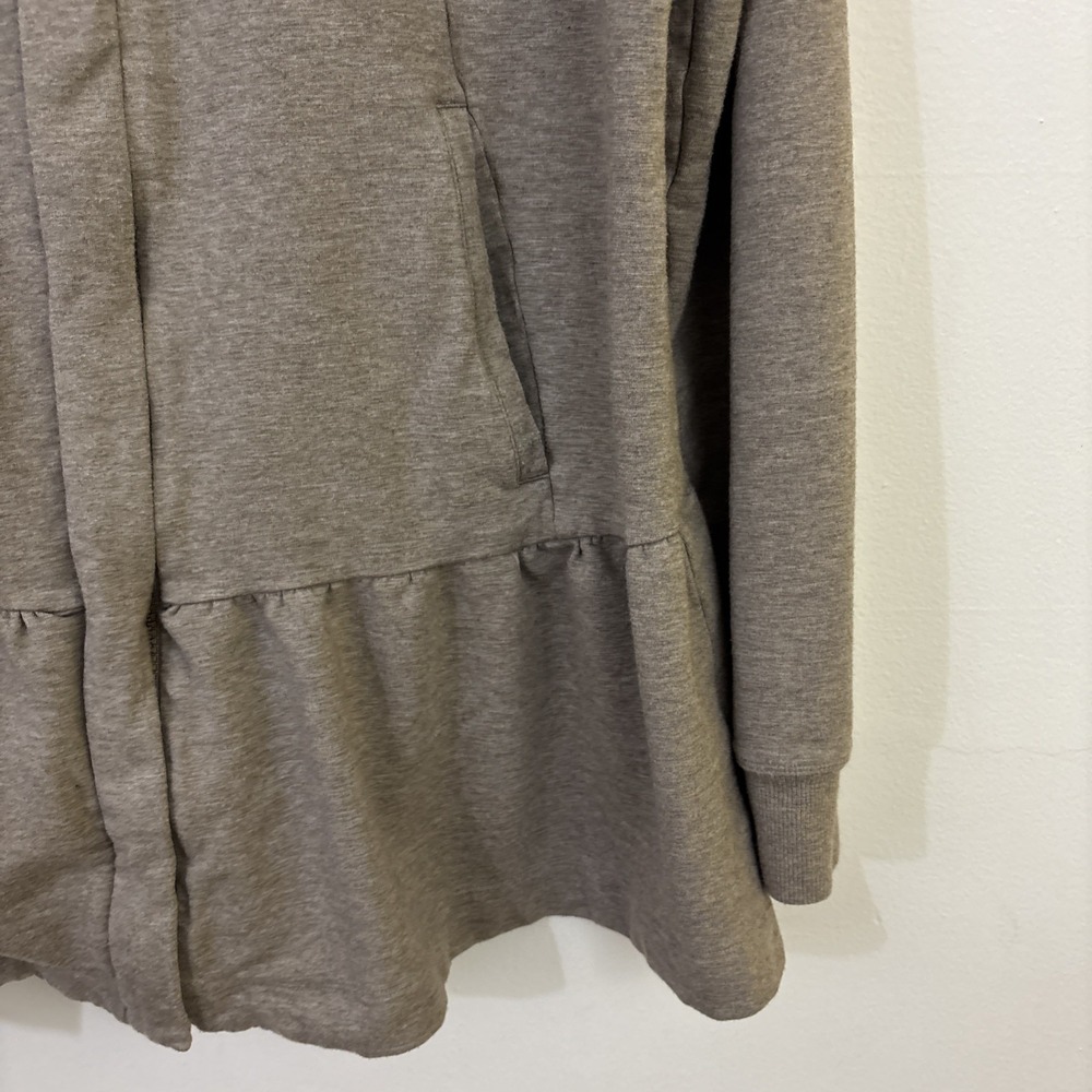 Cabi L Lightweight Jacket Ruffle Hem‎ Brown/Gray Pockets Cotton Modal Sweatshirt - Picture 4 of 9